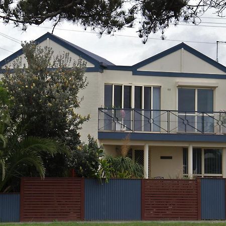 Villa Sea Breeze On The Esplanade Lakes Entrance Exterior foto